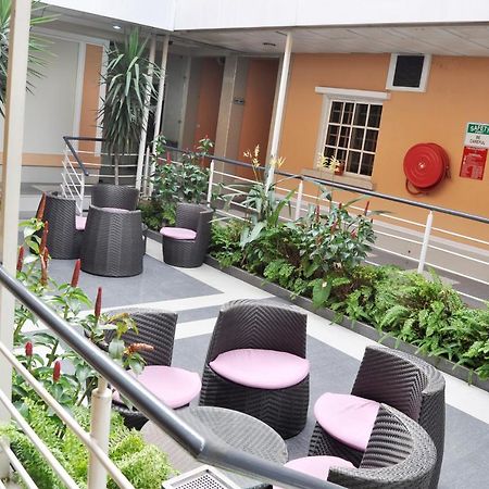 Primal Hotel Isaac John Gra Ikeja Extérieur photo