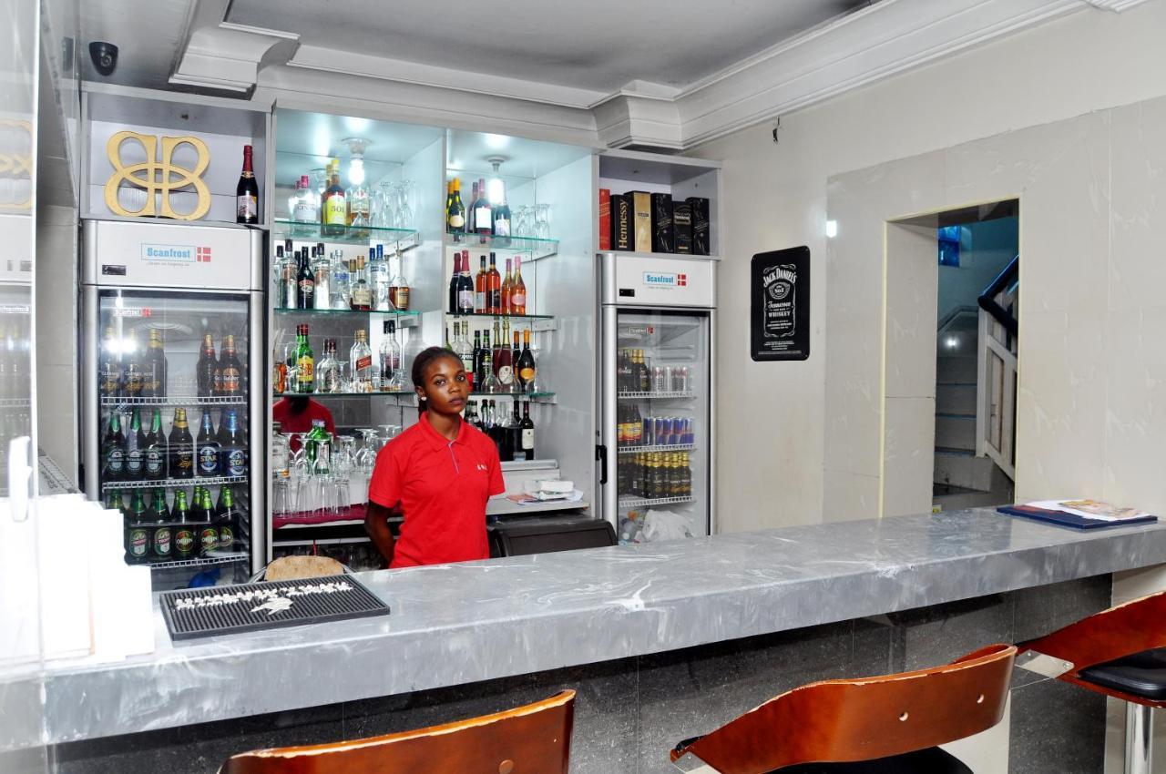 Primal Hotel Isaac John Gra Ikeja Extérieur photo